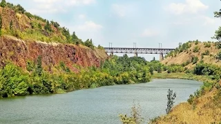 Красные скалы - город Кривой Рог.  Червоні скелі - місто Кривий Ріг