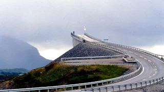 (HD) The REAL Experience of Driving Through Atlantic Ocean Road Norway