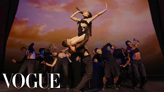 FKA Twigs Performs “It’s a Fine Day” at Vogue World: London