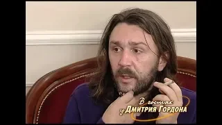 Шнуров о заношенных свитерах на светских мероприятиях и грязи под ногтями