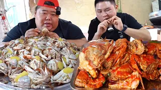 Big fat 2000 bought more than 30kg of swimming crab  monkey brother half steamed and half spicy fri