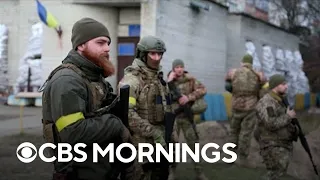 Americans travel to Ukraine to help Ukrainians defend against Russia