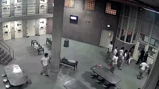 Video: Cook County Jail attack