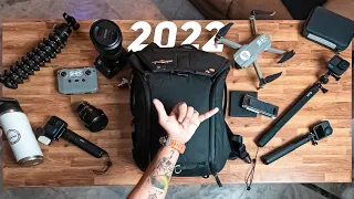 ₹10,00,000 worth Gear in This Backpack 🤯 - What's in My Backpack for 2022