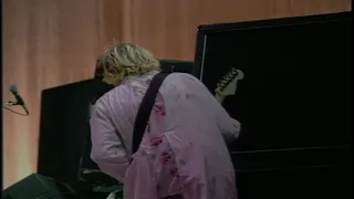 Nirvana  - Stage Destruction (Reading Festival 1992)  [WIDESCREEN]