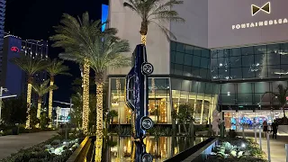 LAS VEGAS: NEW Fontainebleau luxury hotel + Surprising mom with a trip to LV + more...