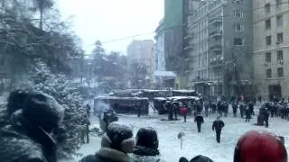 The Start of a Deadly Clash Between Protesters & Riot Police in Kiev