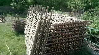 Забор из лозы Украинский тын Плетенный забор