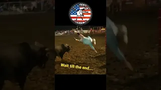 😡😱ANGRY bull… wait till the end… #bullriding #rodeo #bullfight #cowboy