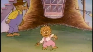 The Berenstain Bears Play Ball