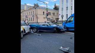 Ford Mustang 1969 каршеринга Яндекс Драйв разбили!