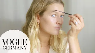 Toni Garrn zeigt uns ihr (selbstgemachtes!) Hochzeits-Make-up | My Beauty Tips | VOGUE Germany