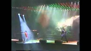 Queen - We Are The Champions [Live In Japan '79]