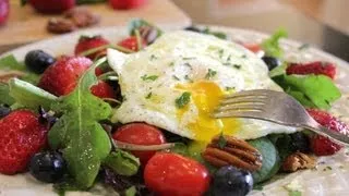 Breakfast Salad for Health and Weight Loss. Start Your Bikini Body for Summer Now!