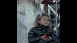 📹VIDEO | Pope Francis greeted two children who approached him