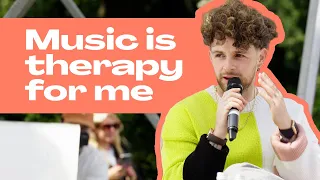 Flipping Negativity, Using Music To Heal & Why Therapy Is Crucial | Tom Grennan on Happy Place