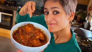 Restaurant style delicious Chicken Curry / Food with Chetna