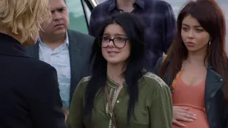 Modern Family : Alex is Graduating | STS