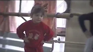 Медведева Женя в детстве на хореографии / Medvedeva Zhenya in childhood on choreography