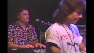 05   Glenn Frey with Joe Walsh   New Kid In Town   Chattanooga, Tennessee 1993 Riverbend Festival