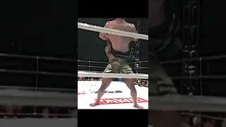 Rampage Jackson shames Ricardo Arona with a signature slam #pridefc #rampage #mma #powerbomb