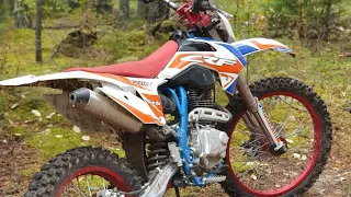 Motoland crf 250 в действии. Лёгкий прохват.