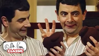 Bean's XMAS Morning! | Mr Bean Funny Clips | Classic Bean