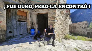 VIVE SOLO  en un PUEBLO ABANDONADO pero RODEADO DE NATURALEZA