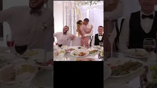 Гірко дружбі і дружці Напишіть Де було весілля #shorts #shortswedding #shortsvideo