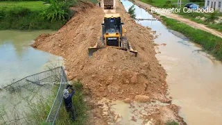 Wonderful Project Operator Skill Bulldozer Pushing Soil & 12Wheel Truck Unloading Soil Building Road