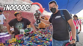 Exploring The Flea Market In Search Of Hot Wheels And Valuable Toys - Mercado De Flegas En México