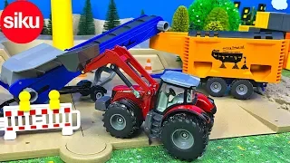 UNBOXING SIKU WORLD EXCAVATION PIT WITH TRACTOR AND FRONT LOADER