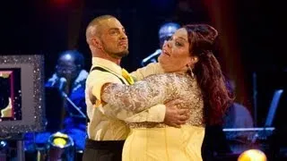 Lisa Riley & Robin Windsor Quickstep to 'Bring Me Sunshine' - Strictly Come Dancing 2012 - BBC One