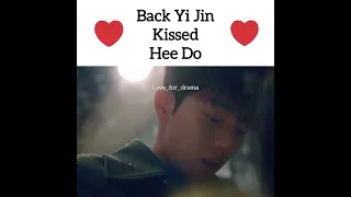 The way he removed her hat and kissed 😍❤️. Yi Jin kissed Hee Do Episode 13.. Twenty five twenty one