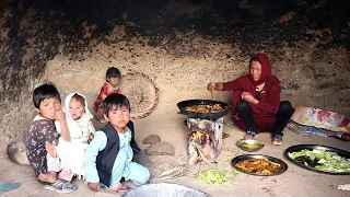 Life in a Mountain Cave | Life like 2000 Years Ago | Daily Routine Village life in Afghanistan