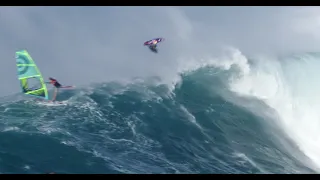 Kai Lenny Double Backflip XXL Big Wave Surfing Maui Hawaii Jaws Pe'ahi