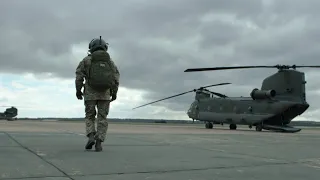 Aircraft Stories — Chinook | Breitling RAF100 x GJ