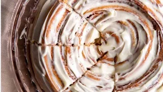 Amazing Cinnamon Roll Cake @thefreshplate06