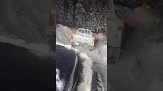 Snow wheelin hills and limiters Toyota Jeep