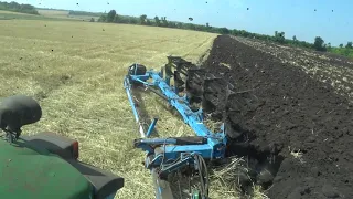 Оранка під ріпак. Lemken по стерні.