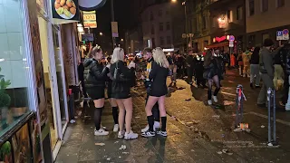 BUSY STREETS OF COLOGNE DURING CARNIVAL