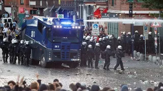 Hamburg police try to remove G20 protesters