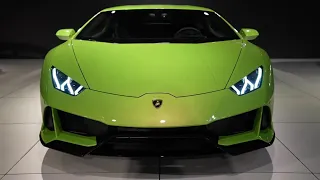 Feast your eyes on the beautiful green Lamborghini Urocan (4k)
