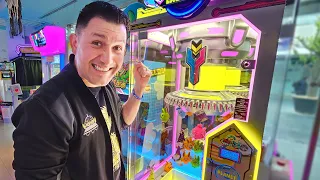 This BRITISH Arcade Was not Ready for This Tourist!