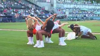 Hooters Girl Magic Trick at Rainiers Game