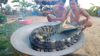 Amazing Man Catching Biggest Crocodile by Hand then Cooking for Eat to Survival