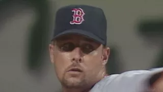 Tim Wakefield strikes out four in the 9th inning
