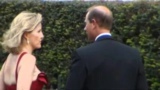 Queen meets Royal wedding guests