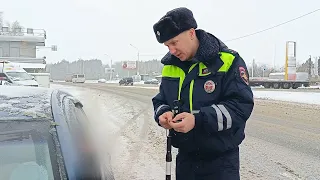 Сотрудники ГИБДД призывают водителей быть внимательными на дороге