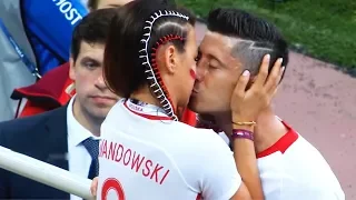 10 MOST BEAUTIFUL FOOTBALL KISSES